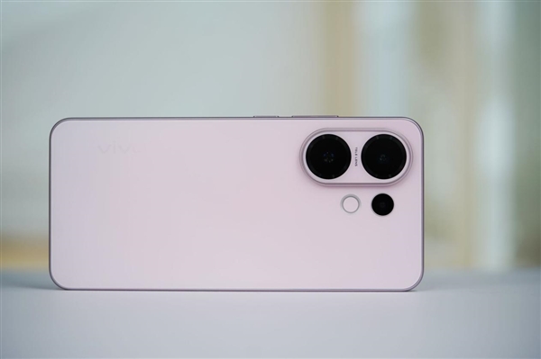 手感絕佳純直屏！vivo S30桃桃粉圖賞