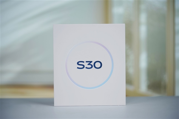 手感絕佳純直屏！vivo S30桃桃粉圖賞