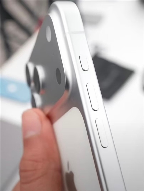 iPhone 17 Air獨占鈦合金：更貴的Pro版無緣