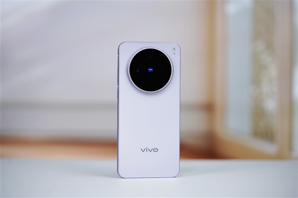 vivo X300影像旗艦規格首曝：2億大底主攝、潛望長焦也換了